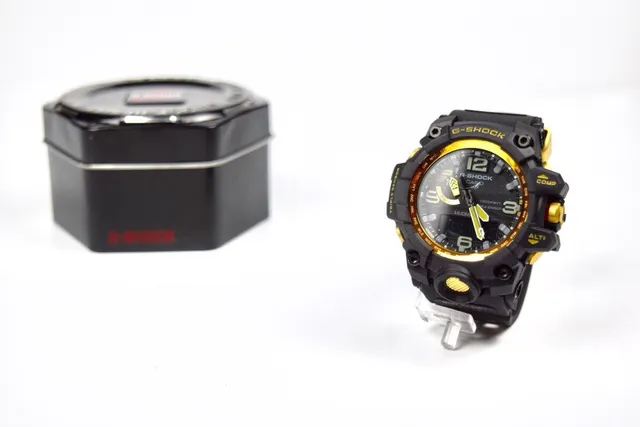 Casio G-Shock Mudmaster Black and Gold Sports Watch 6