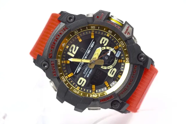Casio G-Shock montre de sport noire orange dorée robuste analogique-numérique montre 7