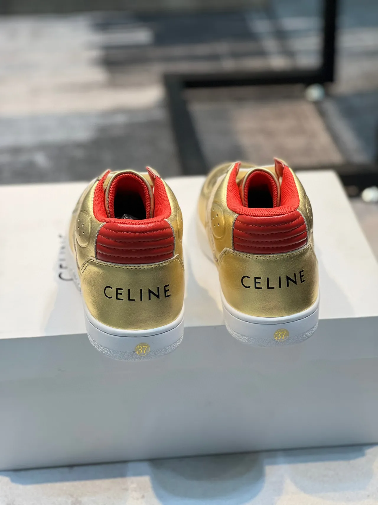 Celine Chaussures Lifestyle en Cuir Métallique Rouge Doré à Lacets Hautes 3