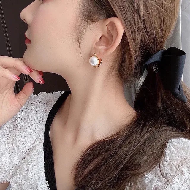 Celine Perle et Doré à Teinte Médaillon à Charnière et Boucles d'Oreilles Cerceau 2