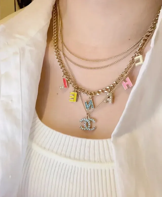 Chanel قلادة أبجدية ذهبية متعددة الألوان سلسلة متعددة الطبقات 9