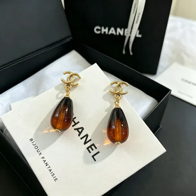 Chanel Bijoux Fantaisie Amber Teardrop Drop Earrings 8