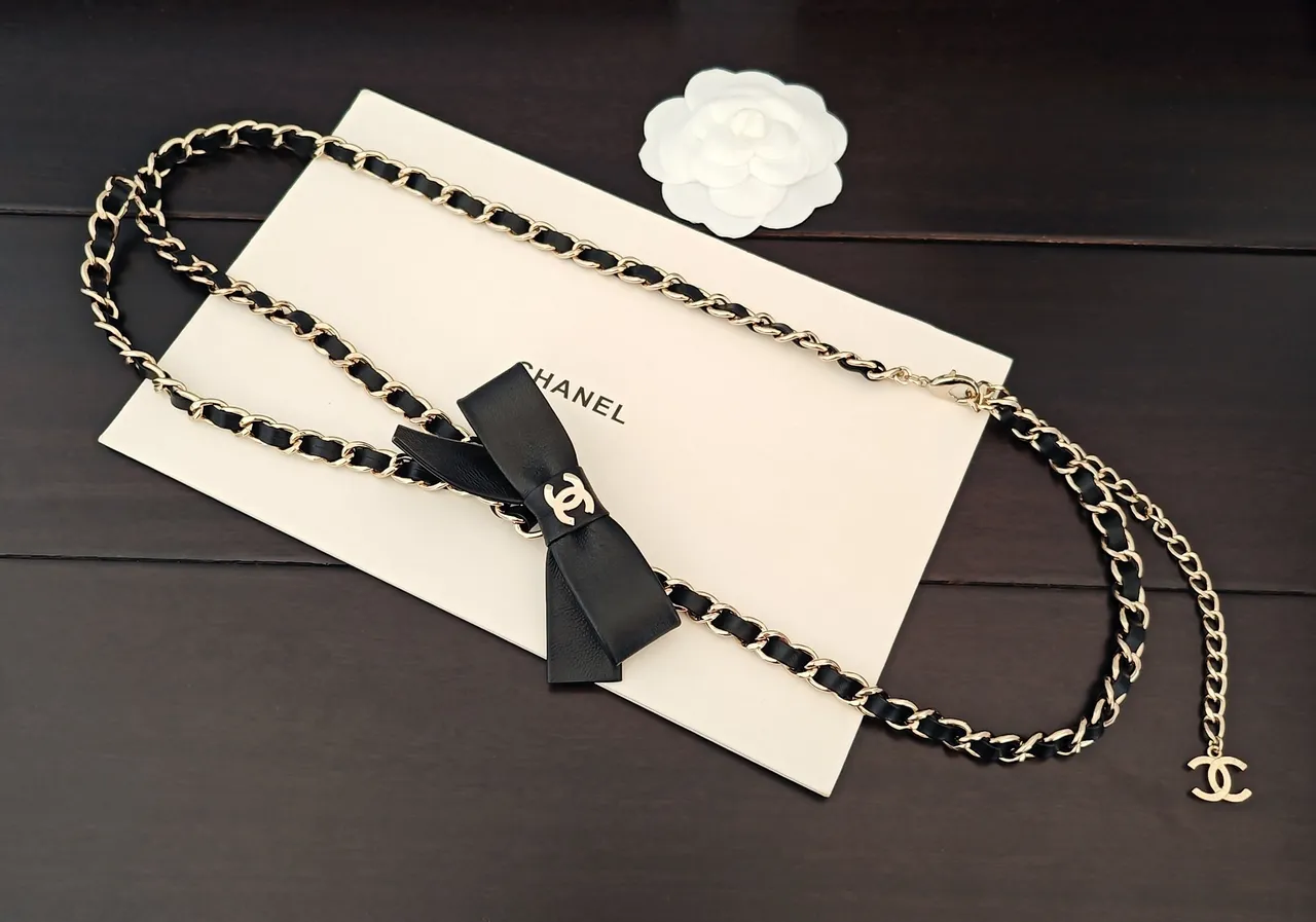 Chanel Bow Belt Black Leather and Gold-Tone Chain Fashion Belt Bag 4