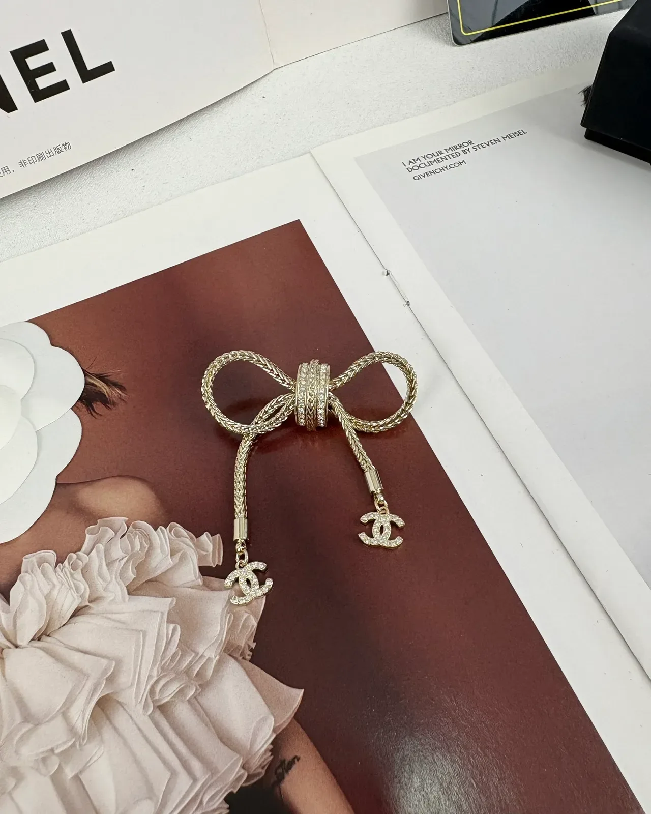 Chanel Broche Lazo Dourado Prateado Cordoa Trançada Textura Broche 3