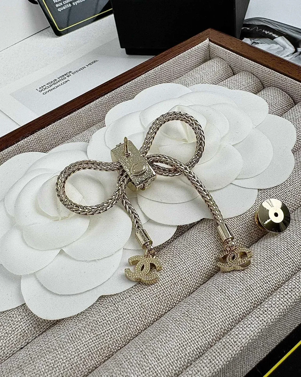 Chanel Broche Lazo Dourado Prateado Cordoa Trançada Textura Broche 7