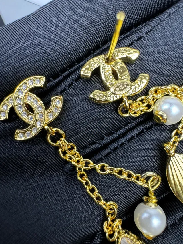 Chanel CC Logo Gold-Tone Pearl and Crystal Drop Earrings 7