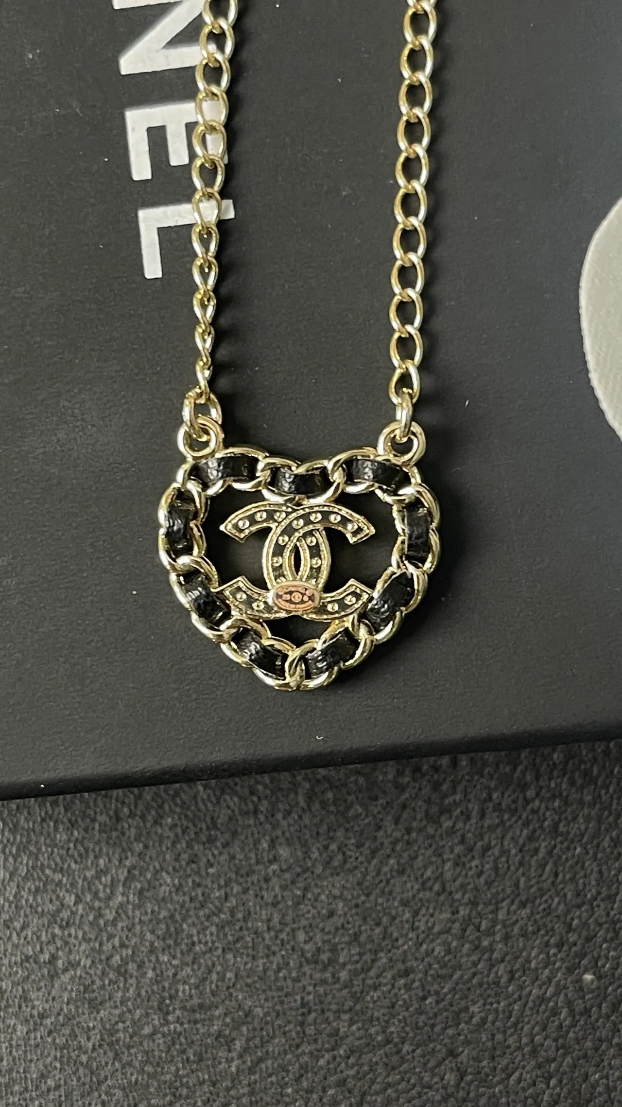 Chanel CC Logo Necklace Gold Black Chain-Link Interlocking Pendant Necklace 2