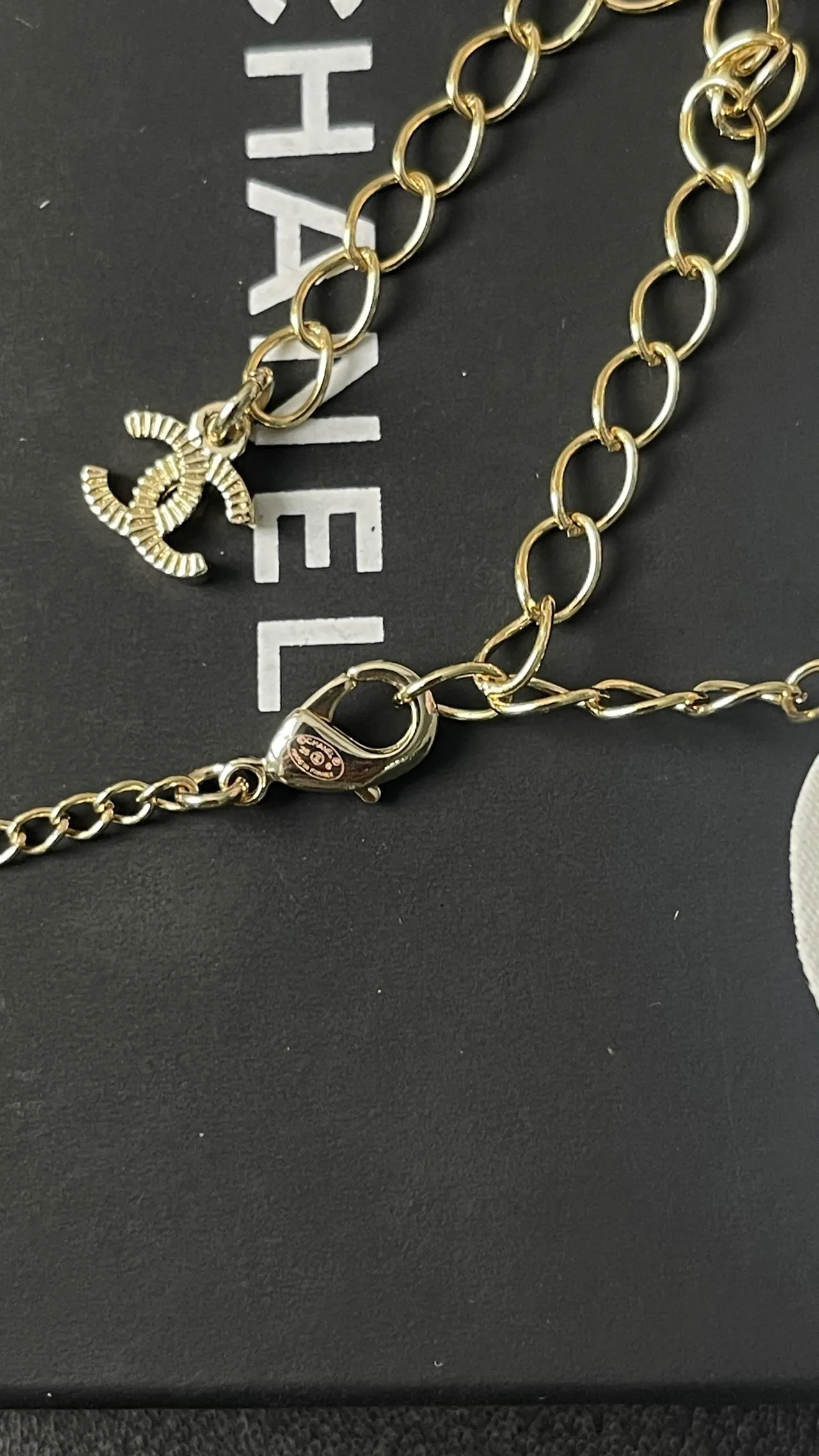 Chanel CC Logo Necklace Gold Black Chain-Link Interlocking Pendant Necklace 3
