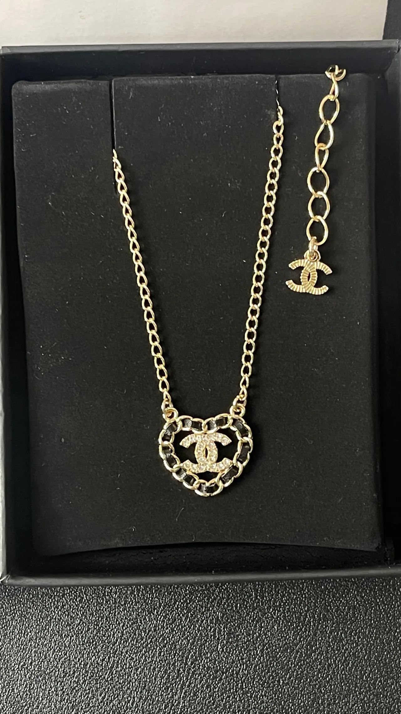 Chanel CC Logo Necklace Gold Black Chain-Link Interlocking Pendant Necklace 6
