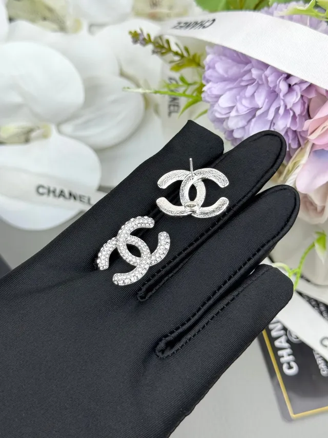 Chanel CC Logo पावे क्रिस्टल स्टड ईयररिंग्स 2