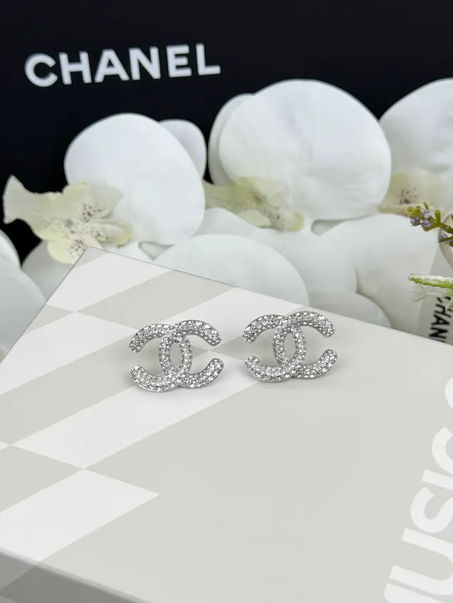 Chanel CC Logo पावे क्रिस्टल स्टड ईयररिंग्स 6
