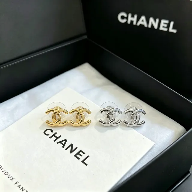 Chanel CC Logo Polished Silver-Tone Stud Earrings 5