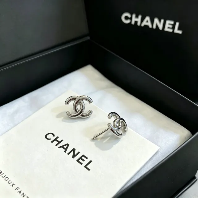 Chanel CC Logo Polished Silver-Tone Stud Earrings 6