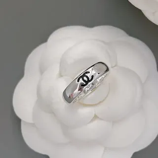 Chanel CC Anillo Interlocking Logo Plata Negro Metal Pulido Esmalte