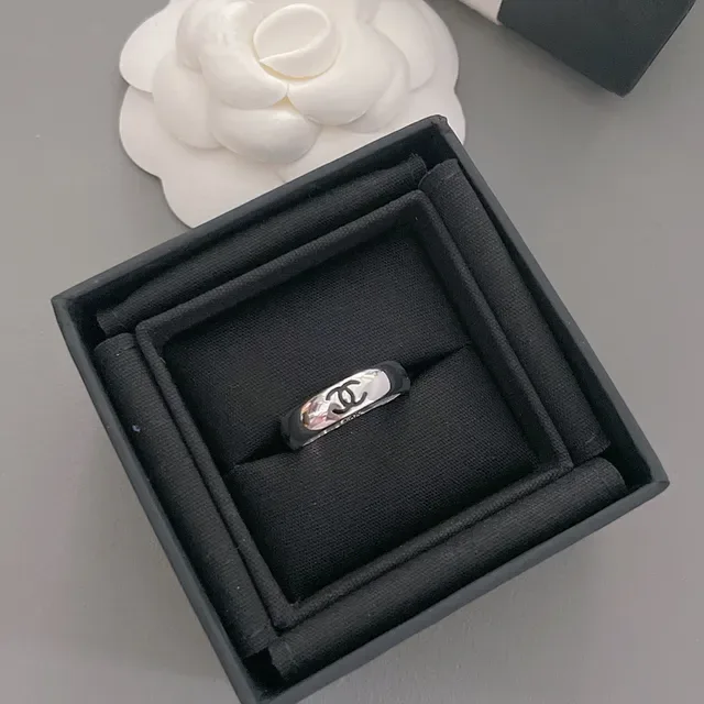Chanel CC Ring Silver Black Polished Metal Enamel Interlocking Logo Ring 9