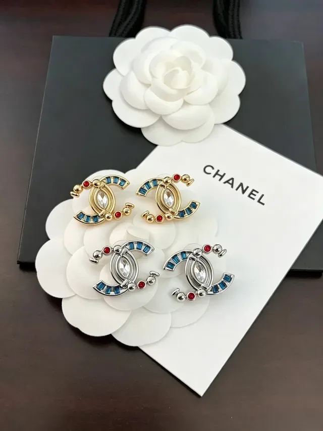 Chanel CC Silver Blue Interlocking Logo Marquise-Cut Central Crystal Earrings 5