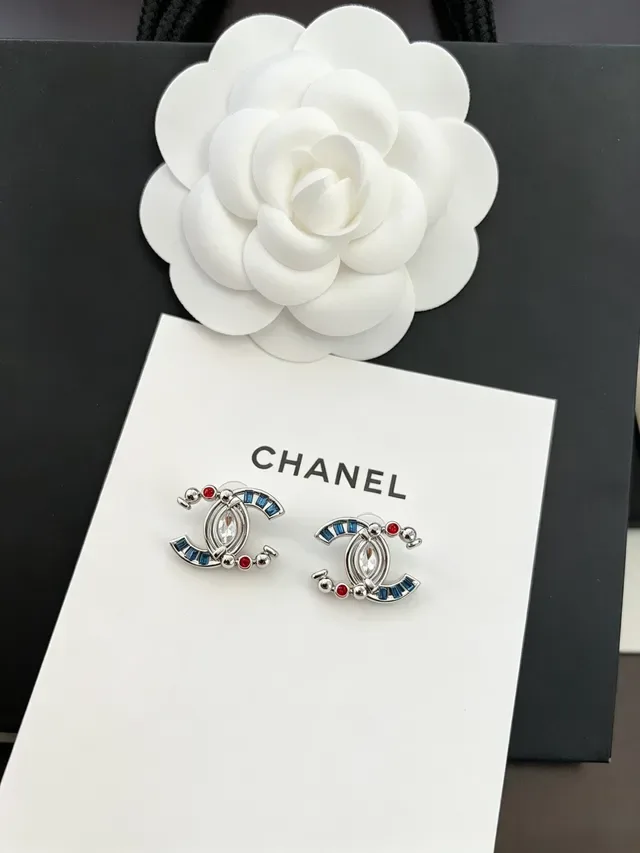 Chanel CC Silver Blue Interlocking Logo Marquise-Cut Central Crystal Earrings 7