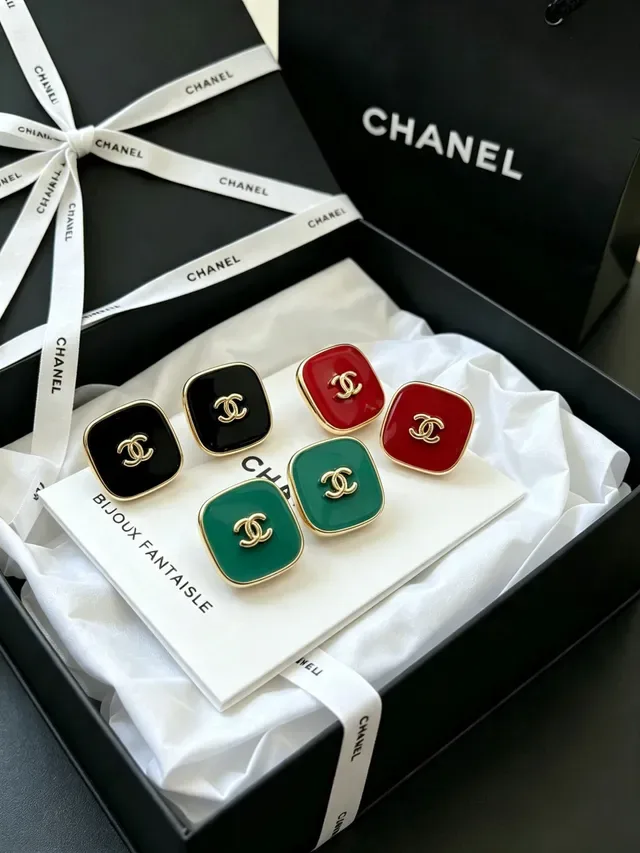Chanel CC Square Green Enamel Gold-Tone Stud Earrings 3