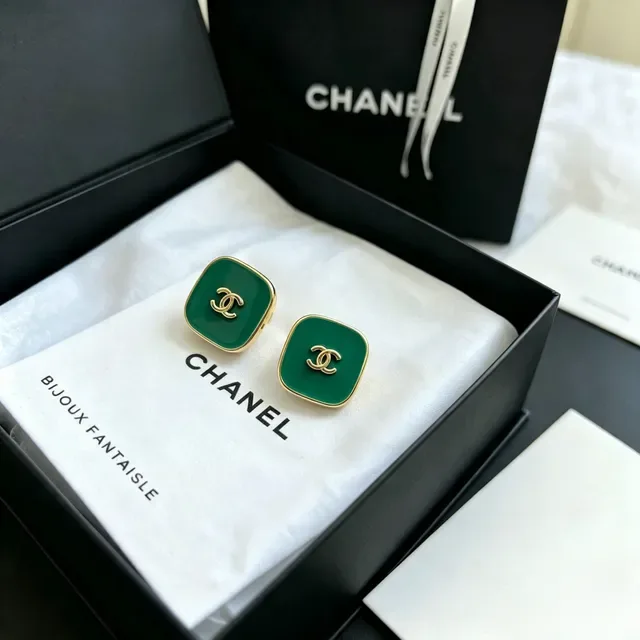 Chanel CC Square Green Enamel Gold-Tone Stud Earrings 10