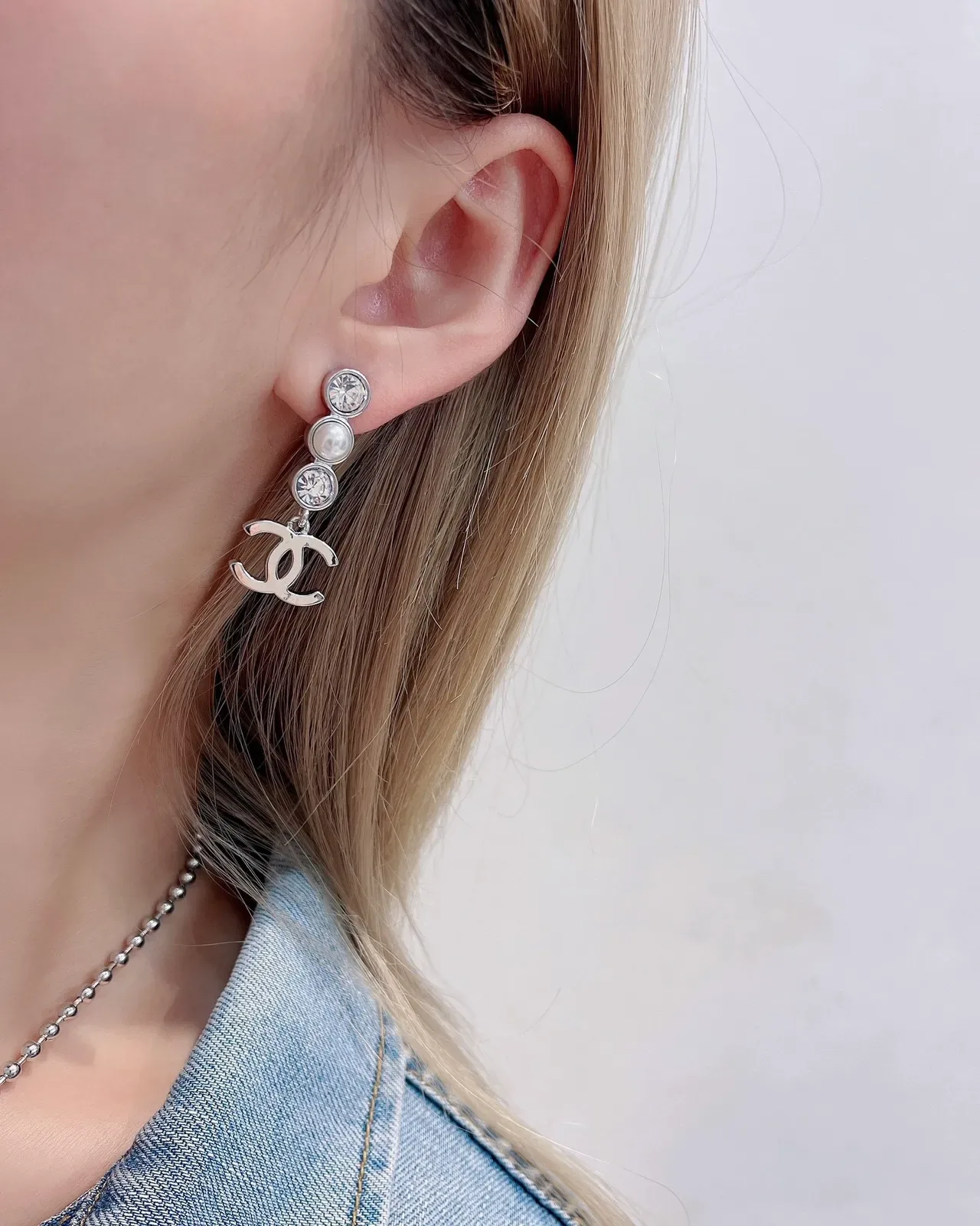 Chanel Dangling CC Logo Pearl and Crystal Earrings 8