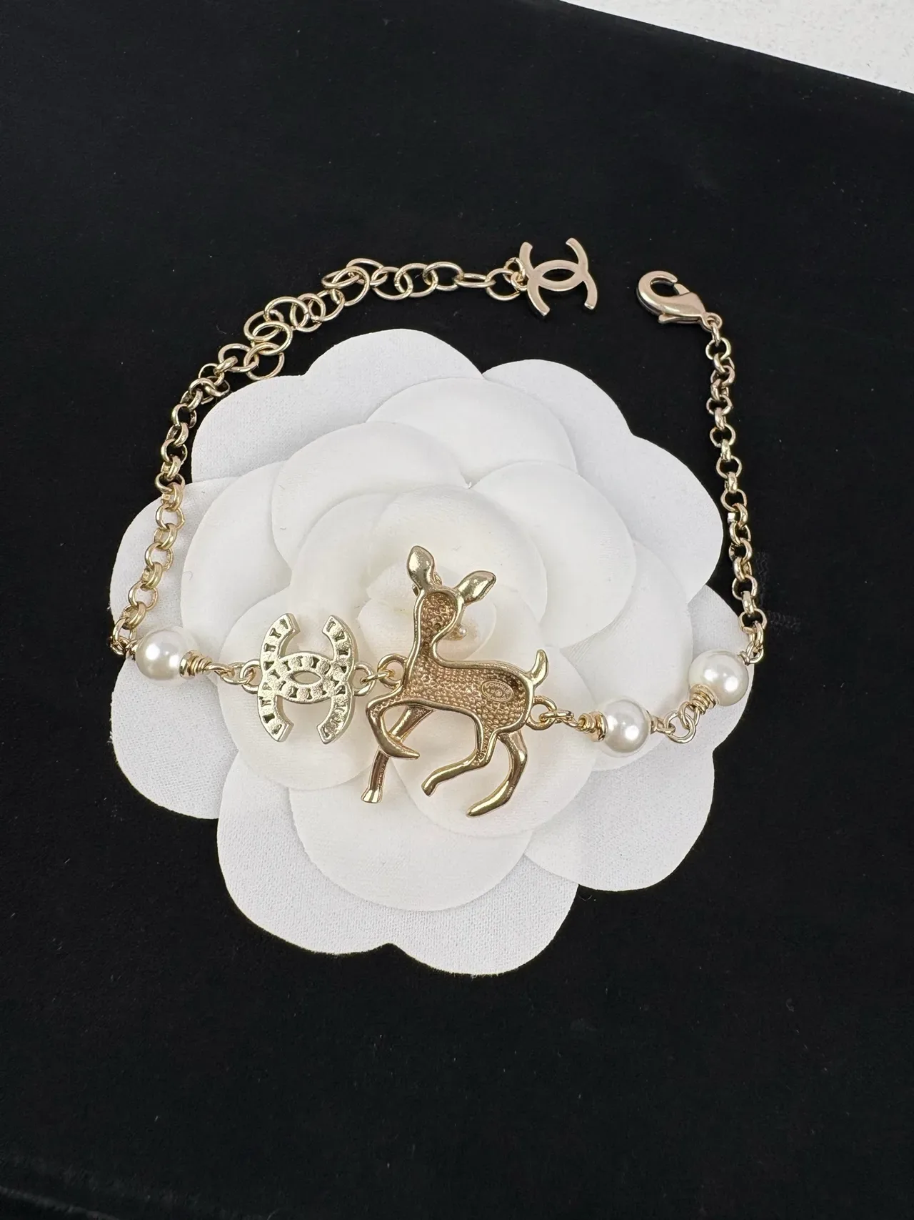 Bracelet Chanel Charm Cerf Chaîne Or Blanc Perles 7
