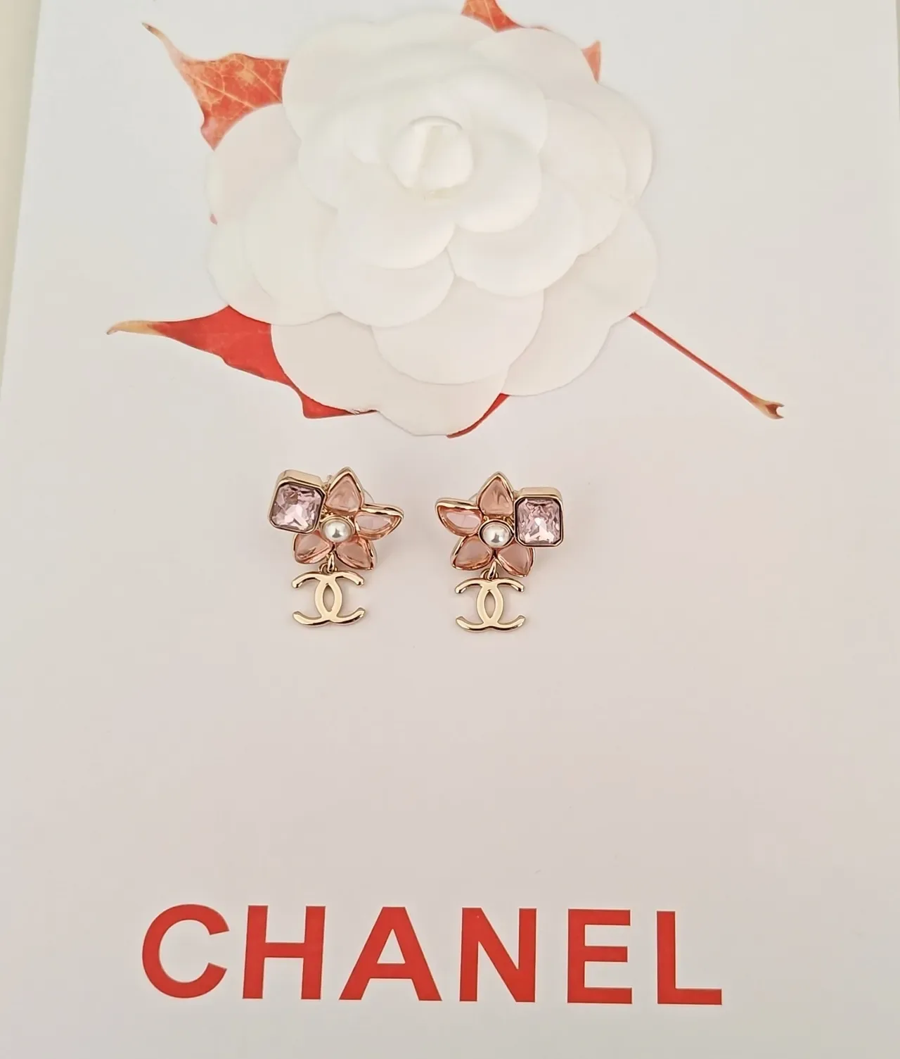 Chanel Brincos Florais de Cristal e Pérola 5