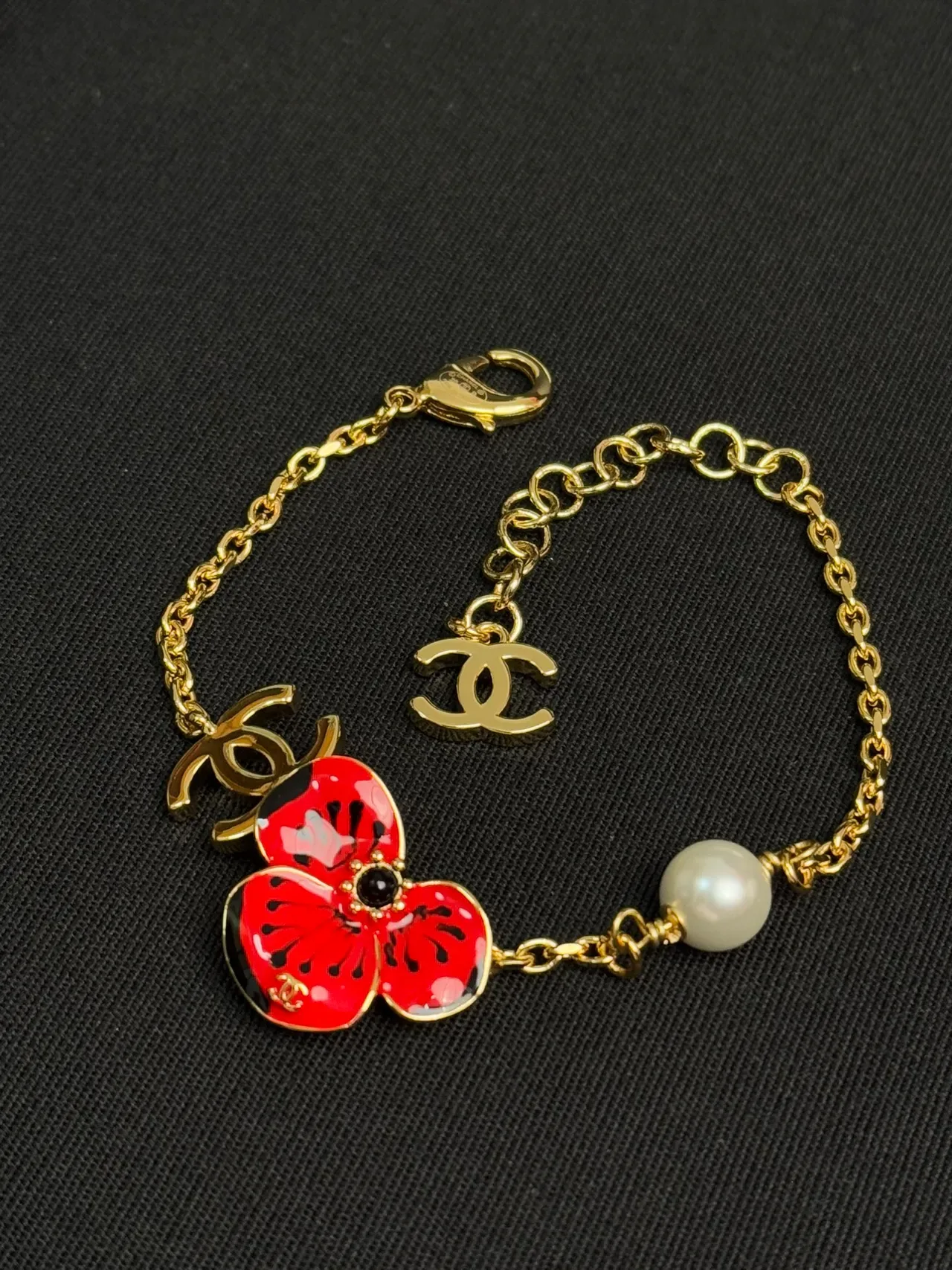 Chanel Bracelet Floral Émaillé et Perle avec Charm 3