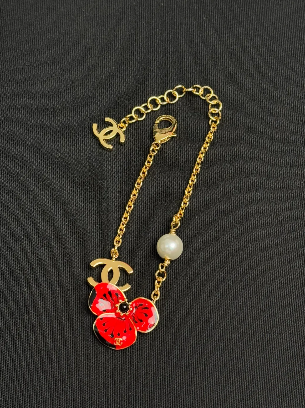 Chanel Bracelet Floral Émaillé et Perle avec Charm 4