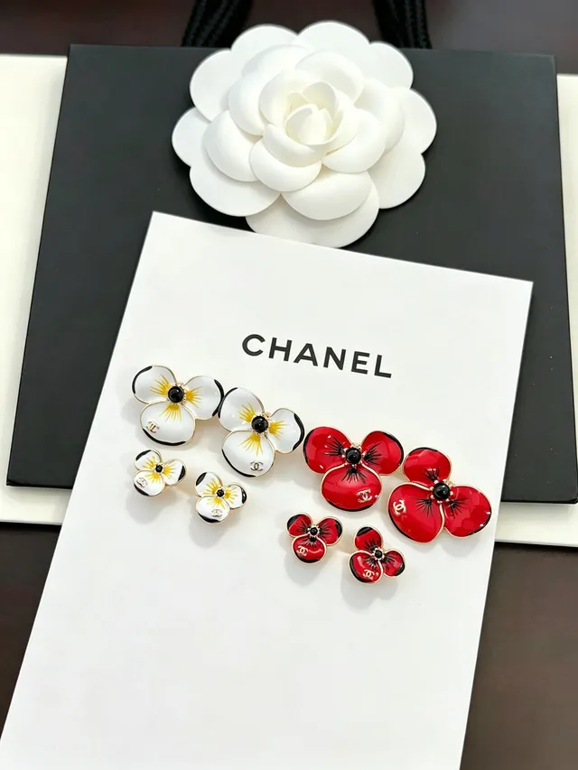 Chanel Floral Enamel Three-Petal Stud Earrings 9