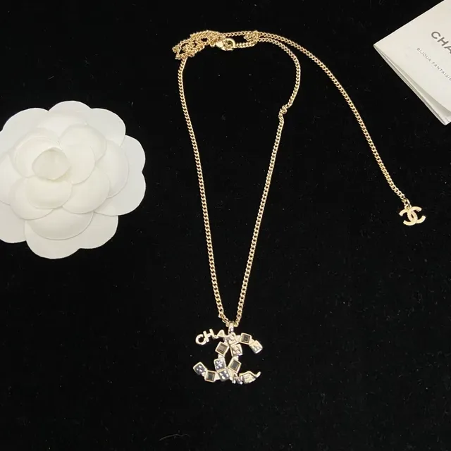 Collier Chanel Chaîne Curb Chain Or Noir Pendentif CC Cubic 4