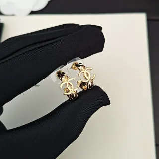 Chanel 金色黑色金属 Interlocking CC Logo 耳环