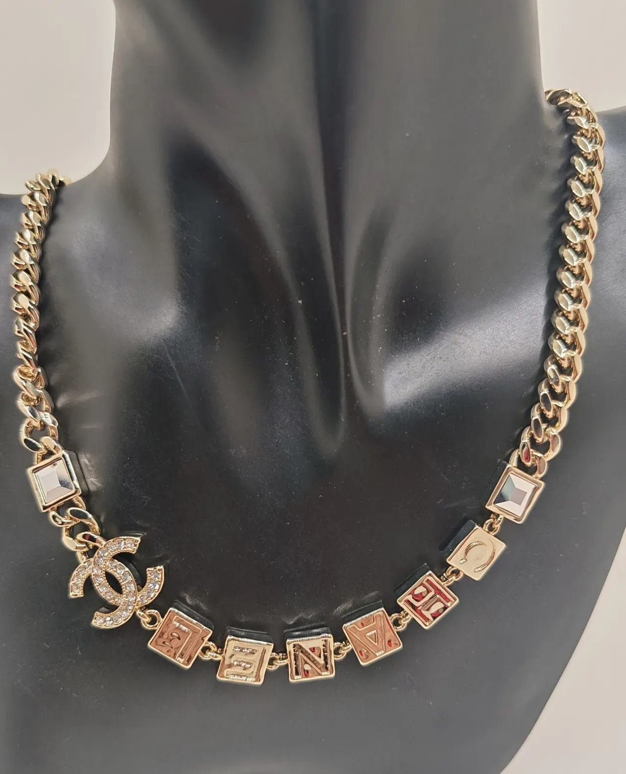 Chanel Logo Alphabet Dourado Branco Curb Chain Pavé-Crystal CC Colar 6