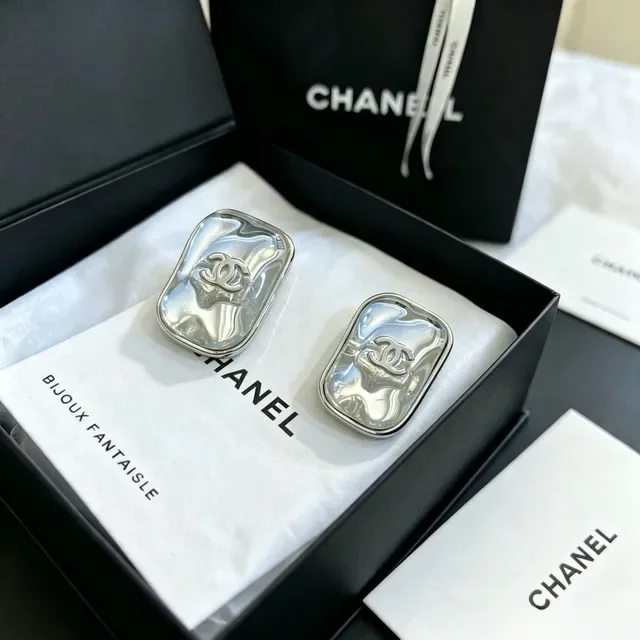 Chanel Melted Metal CC Logo Rectangular Stud Earrings 3