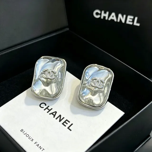 Chanel Melted Metal CC Logo Rectangular Stud Earrings 5