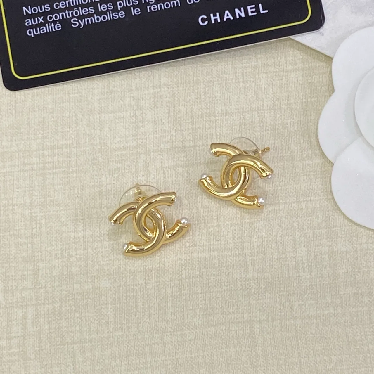 Chanel Perle et CC Logo Chaîne Or Blanche Perles Cultivées Collier 2