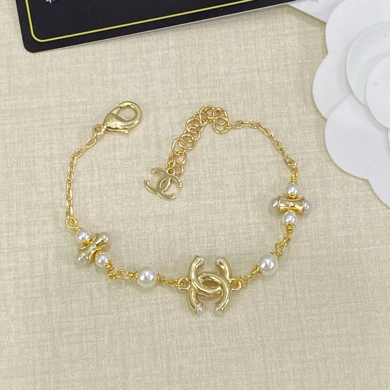 Chanel Perle et CC Logo Chaîne Or Blanche Perles Cultivées Collier 3