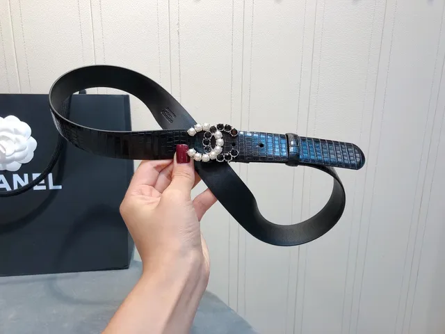 Chanel Pearl and Crystal CC Buckle Belt Black White Crocodile-Embossed Leather Belt 4