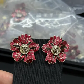 Chanel 红色金色搪瓷花卉闪光注入耳环