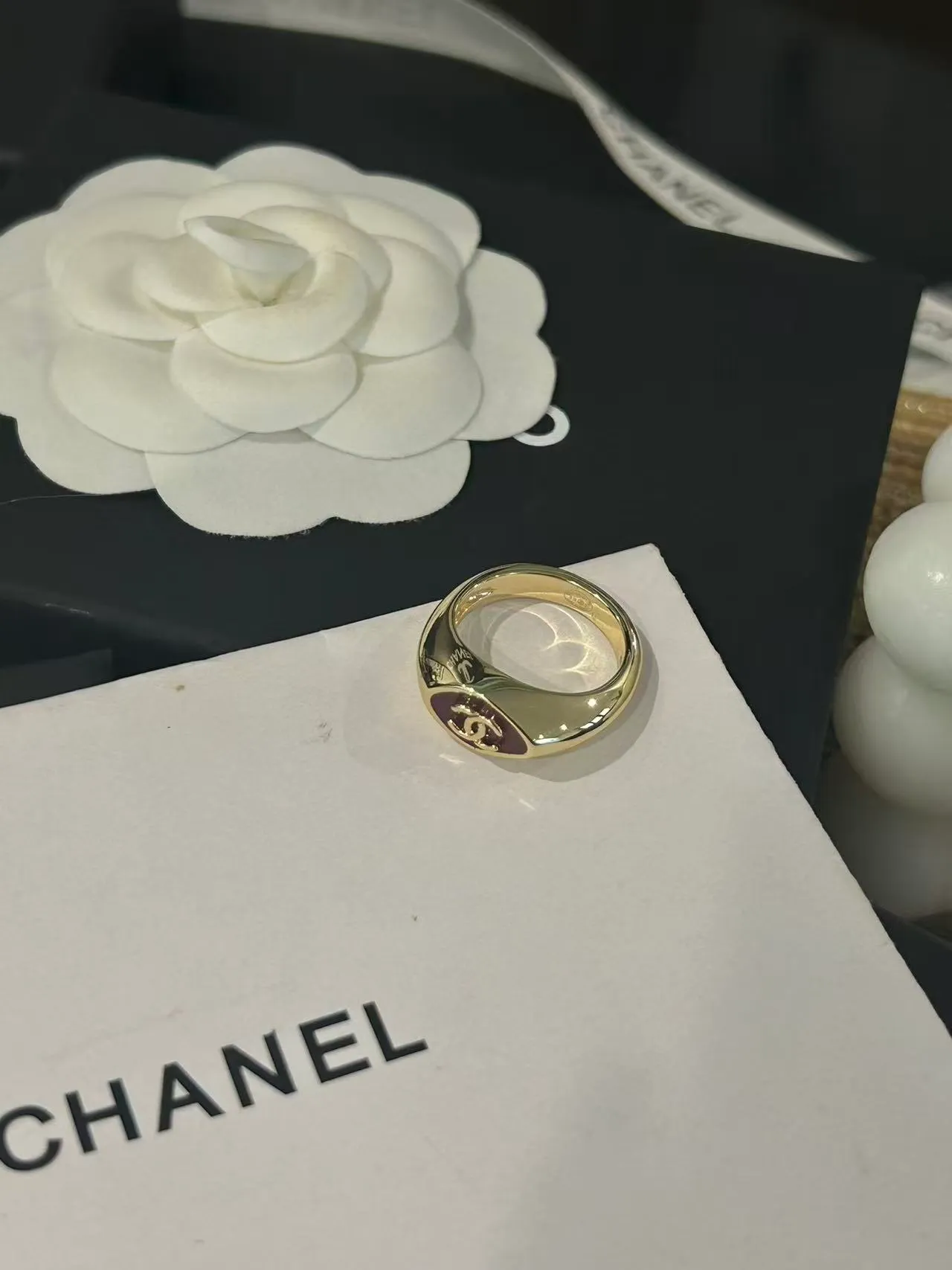 Chanel Bague Signet Or Noir Émail Incrustation Bague 2