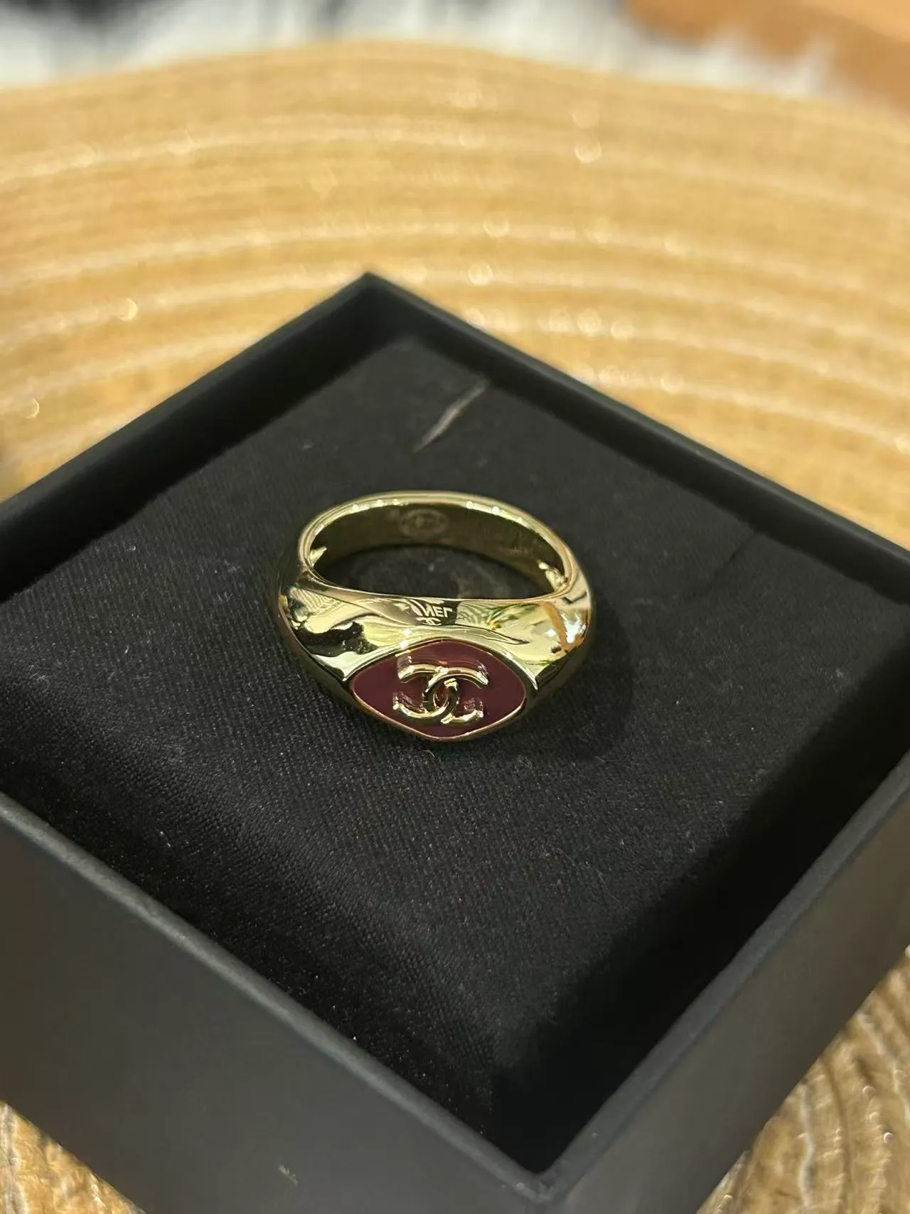 Chanel Bague Signet Or Noir Émail Incrustation Bague 4