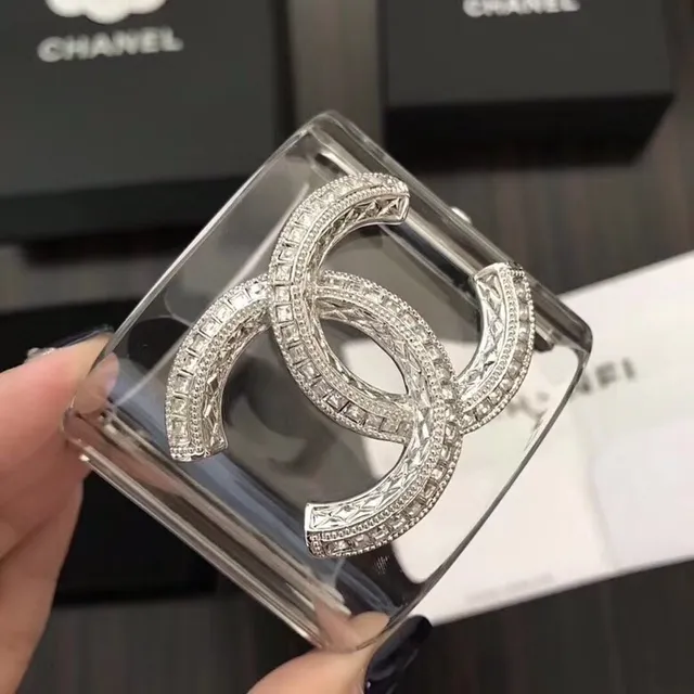 Chanel Transparent Silver Crystal-Pavé Interlocking CC Logo Handbag 2