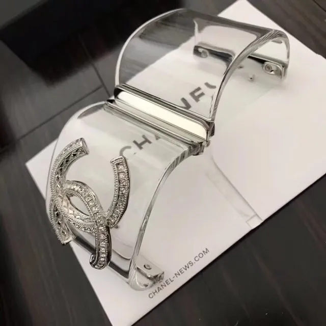 Chanel Transparent Silver Crystal-Pavé Interlocking CC Logo Handbag 3