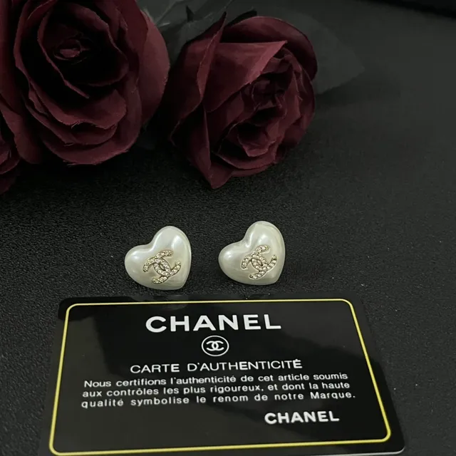 Chanel White Gold Heart-Shaped Pearlized Finish Earrings 6