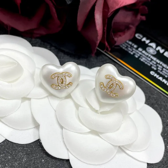 Chanel White Gold Heart-Shaped Pearlized Finish Earrings 9