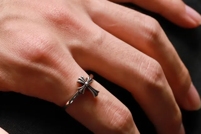 Chrome Hearts Cross Ring Silver Ornate Motif Engraved Band Ring 4