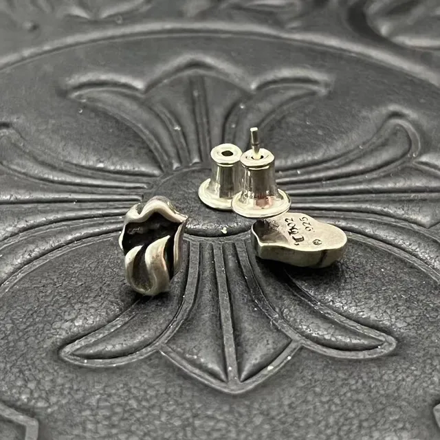 Chrome Hearts Rose Stud Boucles d'oreilles Argent Noir Motif Floral Oxydé 5