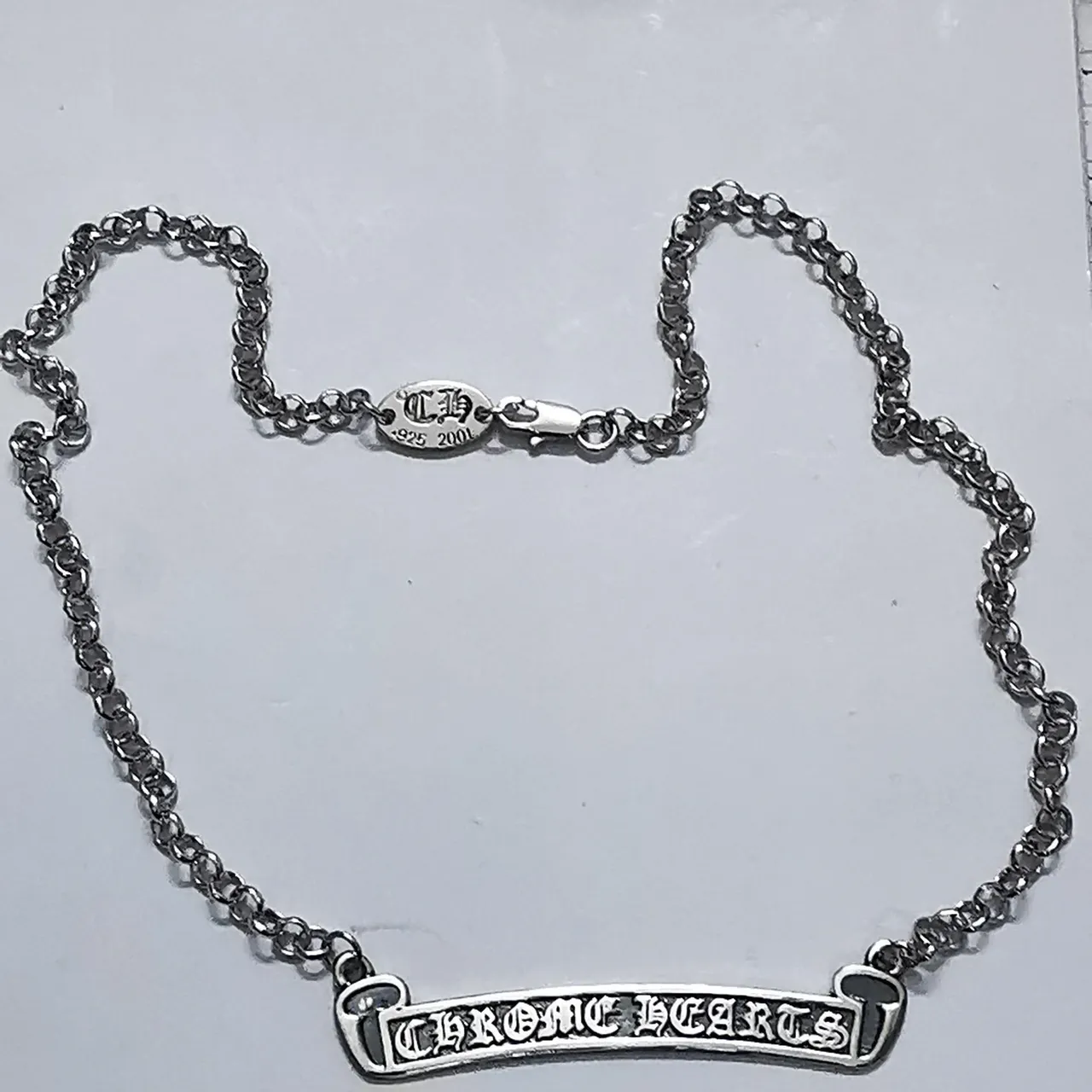 Chrome Hearts barra scroll collar plata colgante letra gótico collar 4