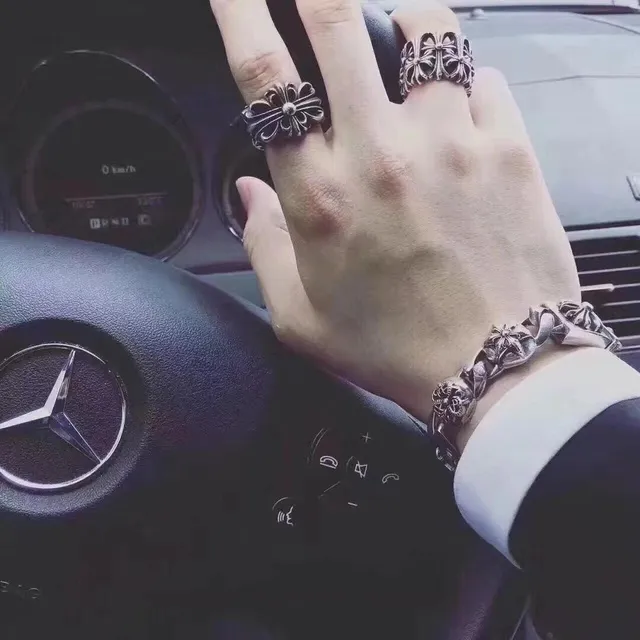 Chrome Hearts Signature Chaîne Curb Link Crâne Floral Bracelet 4