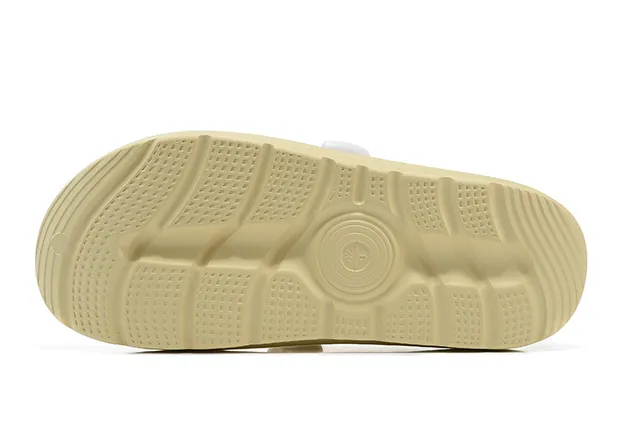 Columbia Duas tiras ajustáveis com fivela Pantufas pretas 6