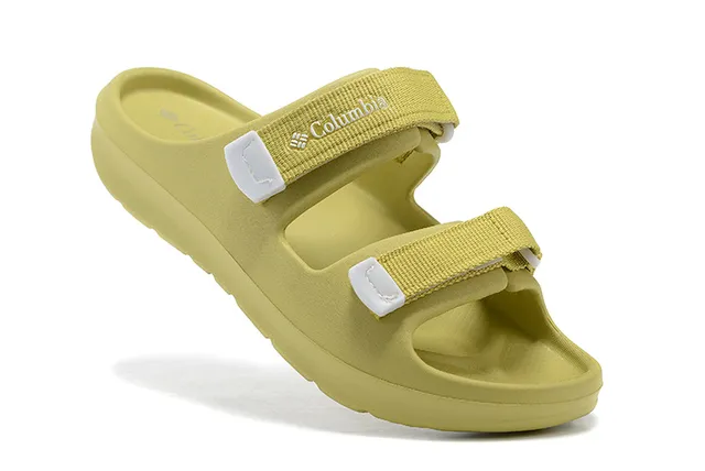 Columbia Duas tiras ajustáveis com fivela Pantufas pretas 9